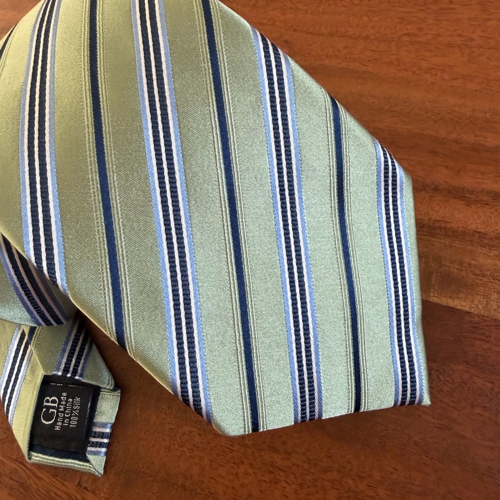 Gianni Bini Men's Olive and Navy Striped Tie 100%Silk